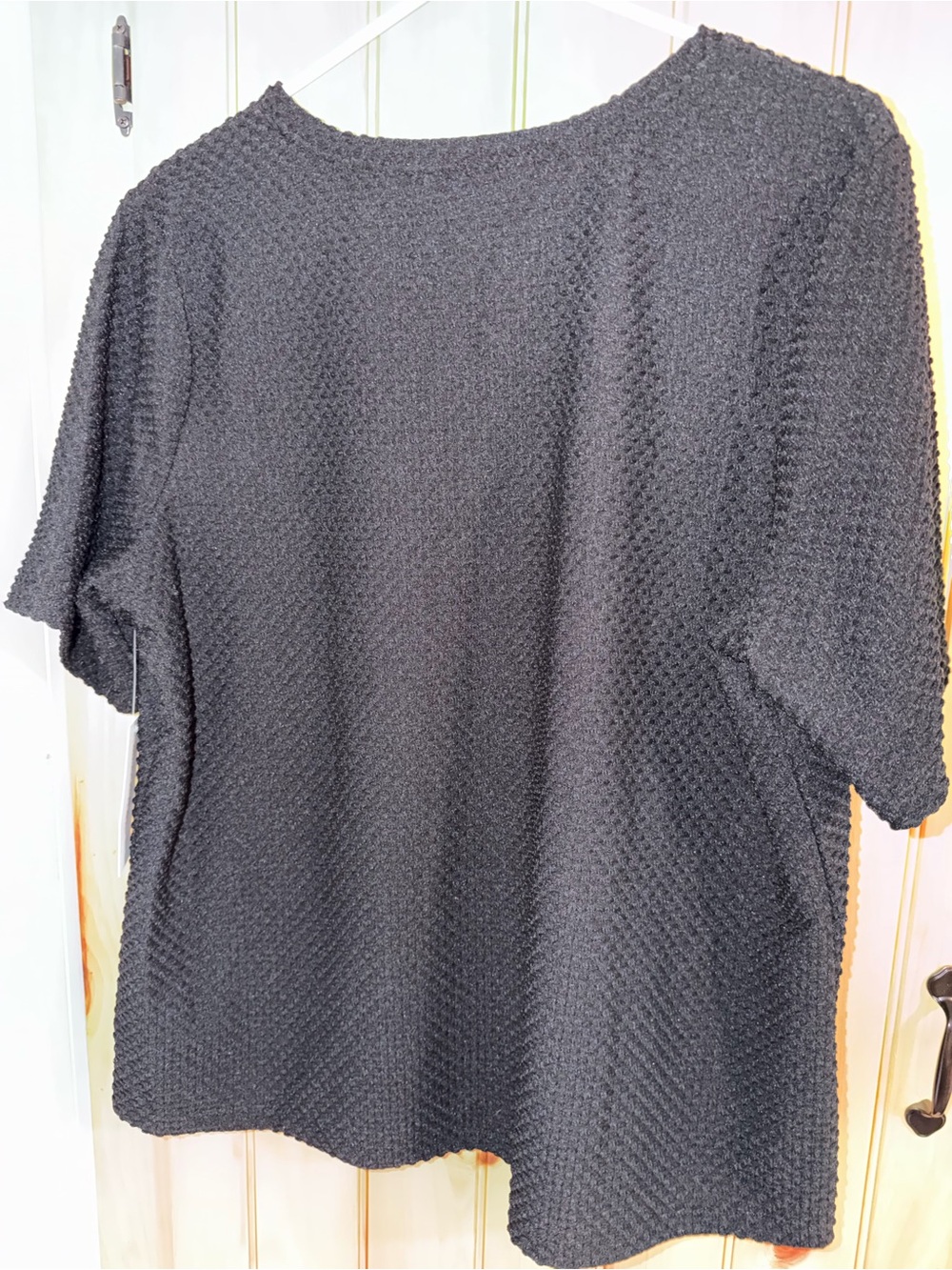 NWT Liz Claiborne Women’s Black Blouse- Textured Fabric- Size XXL - Picture 2 of 7